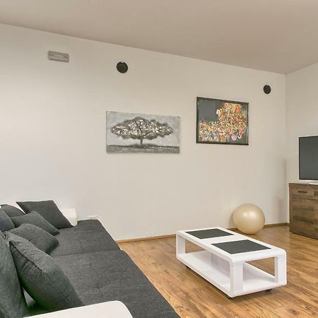 Wellness Apartman Kaiser Πούλα Εξωτερικό φωτογραφία